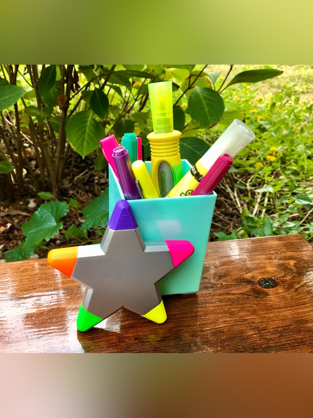Mixed Lot Highlighters Metallic Markers Teal Aqua Pen Marker Square Plastic Cup